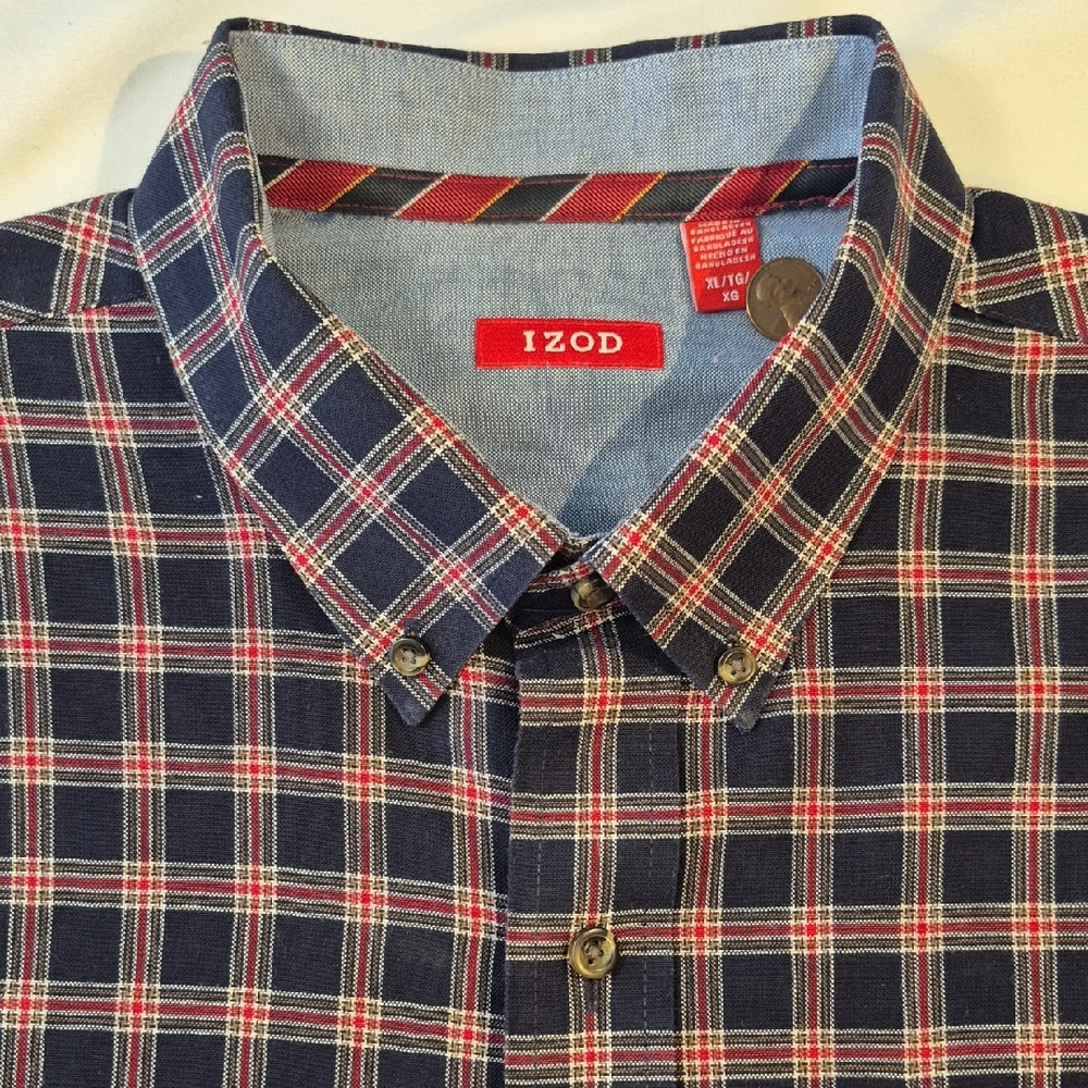 Izod Mens Long Sleeve Blue and Red Casual Button Down Shirt. Size XL NWT